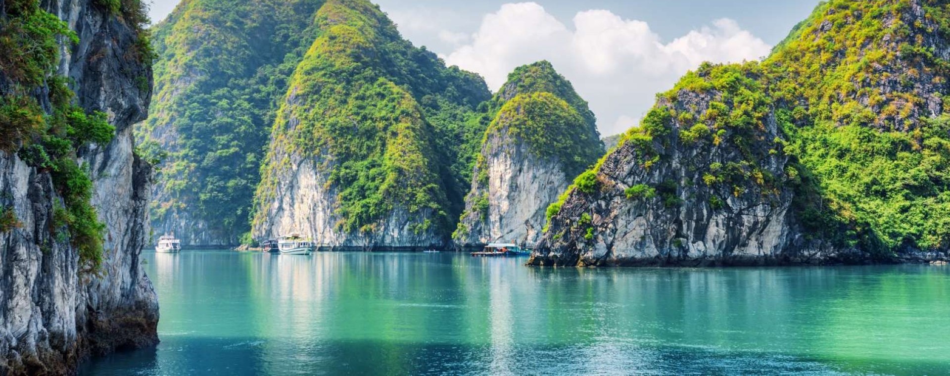 HANOI - PRIVATE DAY TRIP TO HALONG BAY